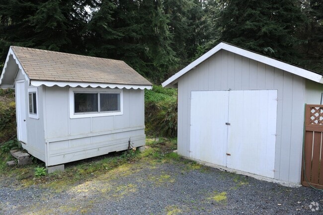 Building Photo - 3151 N Shadowbrook Ln Rental