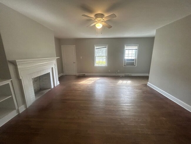 Photo - 1717 Kennedy Dr