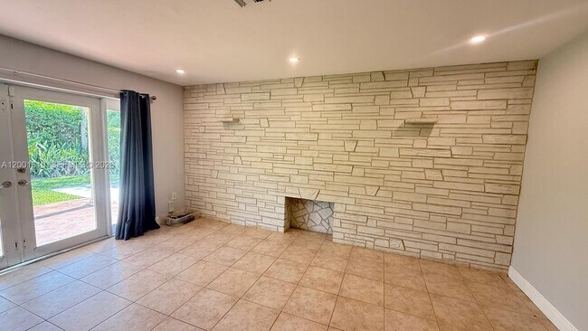 Photo - 8820 SW 43rd Terrace