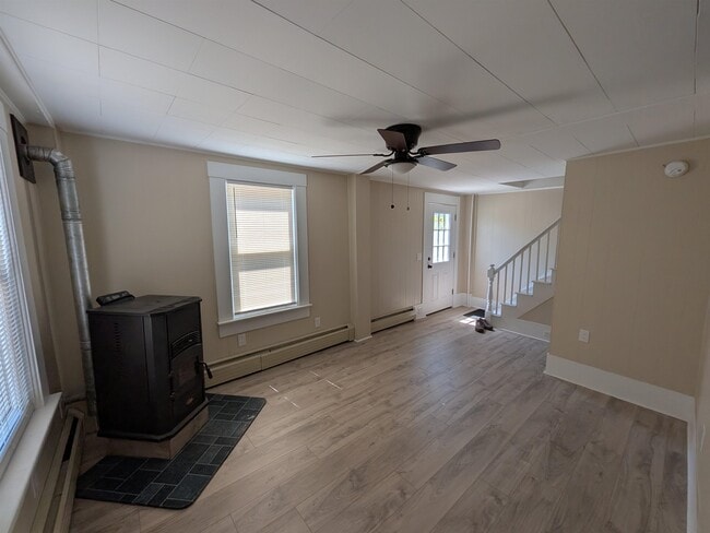 Photo - 61 Island St