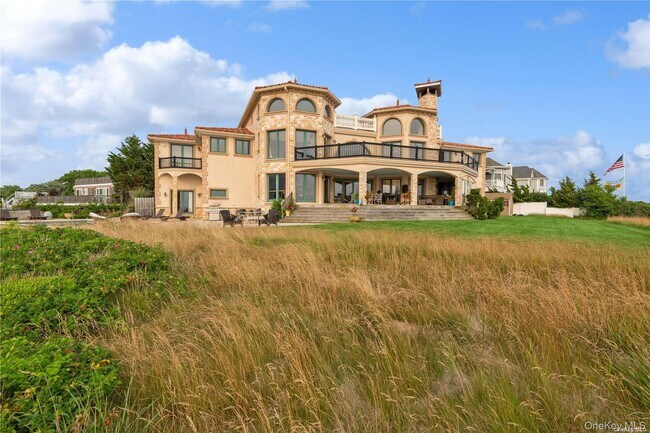 Photo - 13 Seatuck Ln