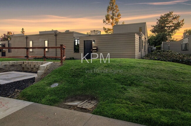 Building Photo - 6829 Mill Springs Ct