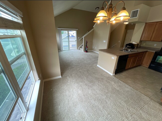 Photo - Fantastic!  Light and Bright!  1 bed + loft - 1 bath