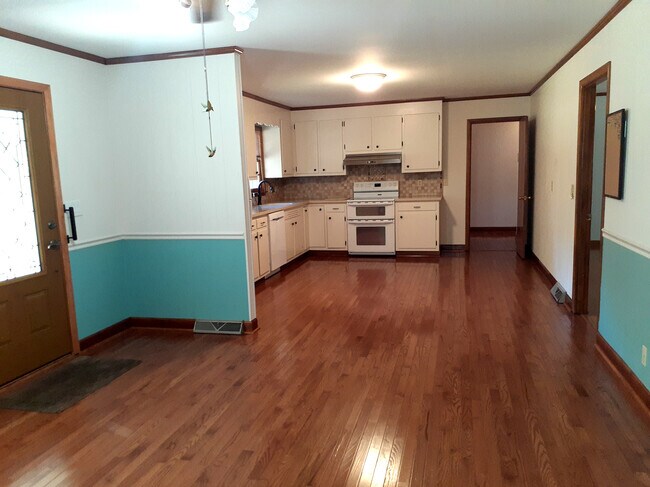 Photo - 707 Cathy Ct