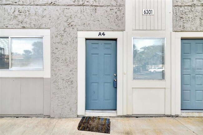 Photo - 6301 Newtown Cir