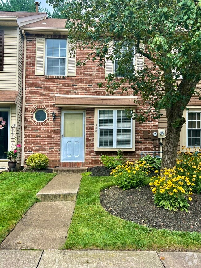 Building Photo - 302 Fountain Hall Ct Rental