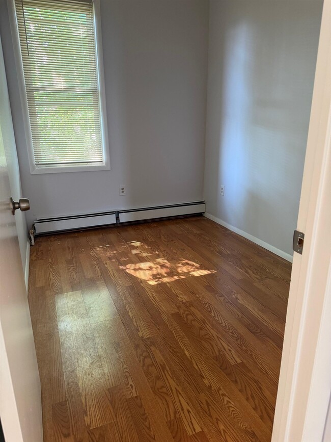 Photo - 756 Irving Pl