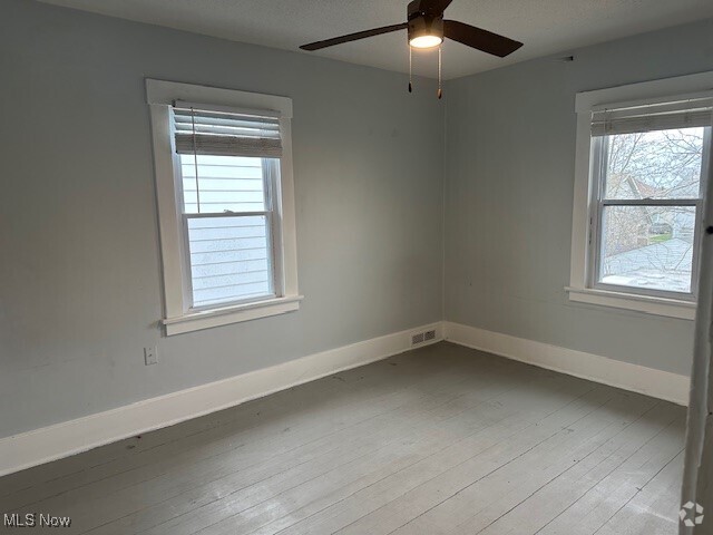 Building Photo - 143 Wesley Ave Rental