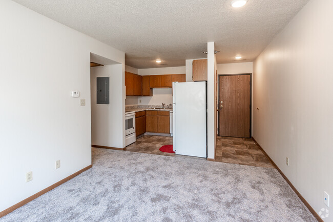 3BR - Living Room - 225 N Hyland Ave Apartments