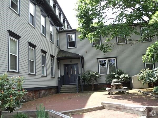 Building Photo - 12 Walnut St Unit 8 Rental