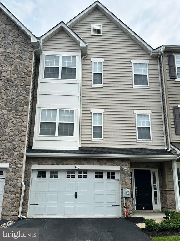 Building Photo - 406 Jacobsen Drive Rental