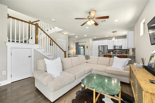 Photo - 7714 Easy Wind Dr