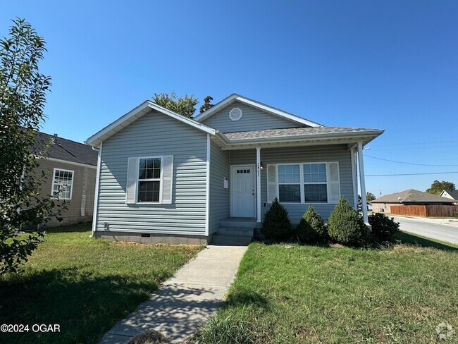 Building Photo - 2802 S Joplin Ave Rental