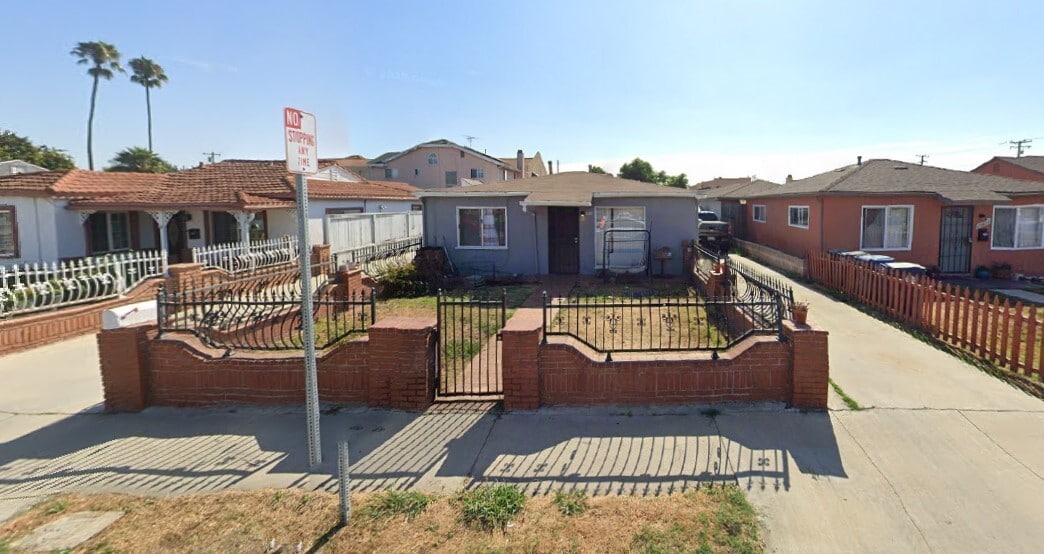 Photo - 15420 Firmona Ave Unidad 15420