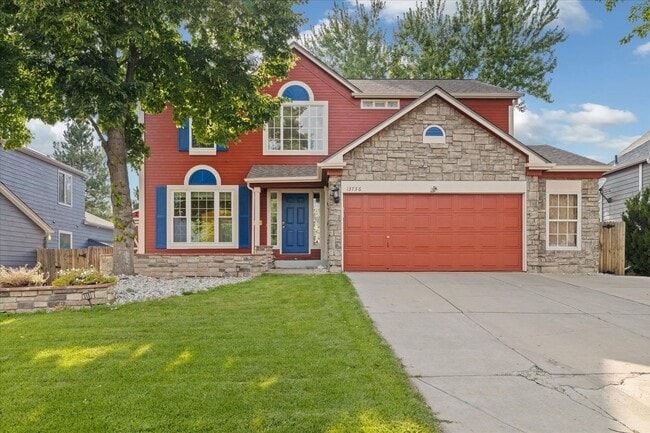 Building Photo - Gorgeous 5 Bedroom, 4 Bath Home on the Edg...