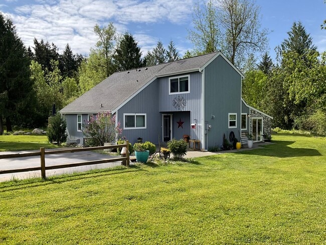 Photo - Beautiful 2 Story, Updated Home on Large L...