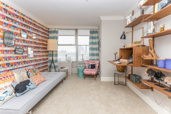 2BR, 2BA - 1,120 SF - Bedroom