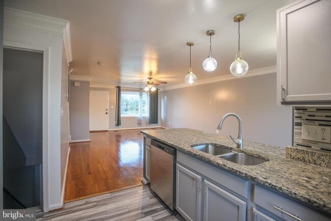 Photo - 12337 Chesterton Dr