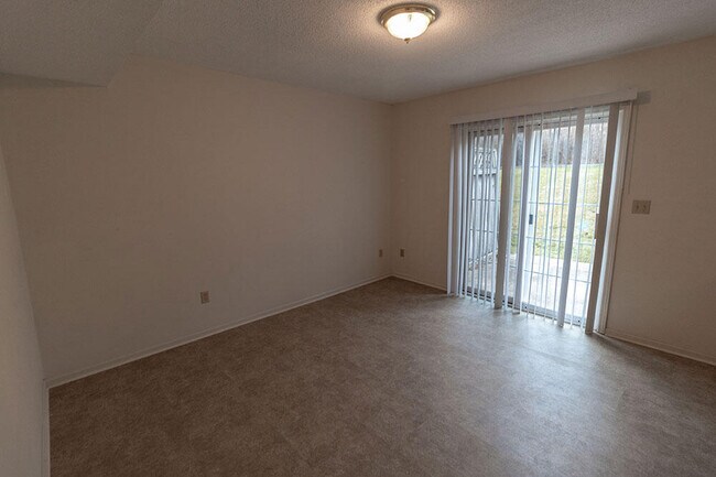 212 Nikki Way