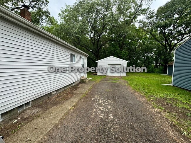 Photo - 3942 Lincoln St