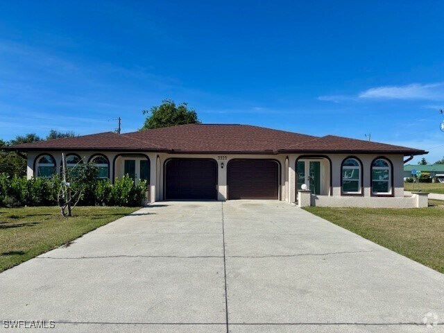 Building Photo - 3320 Country Club Blvd Rental