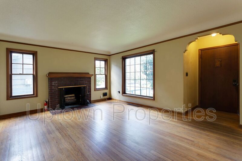 Photo - 1644 N Willamette Blvd
