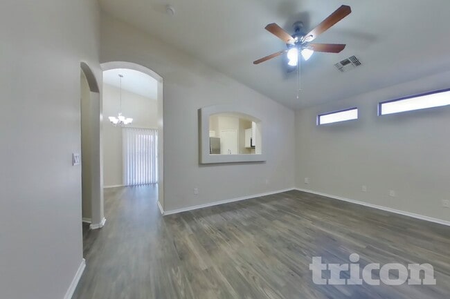 12429 W Larkspur Rd