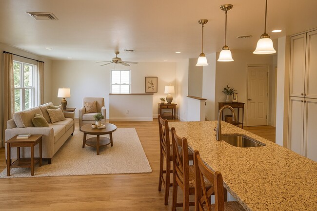 Photo - 827 Hemlock St