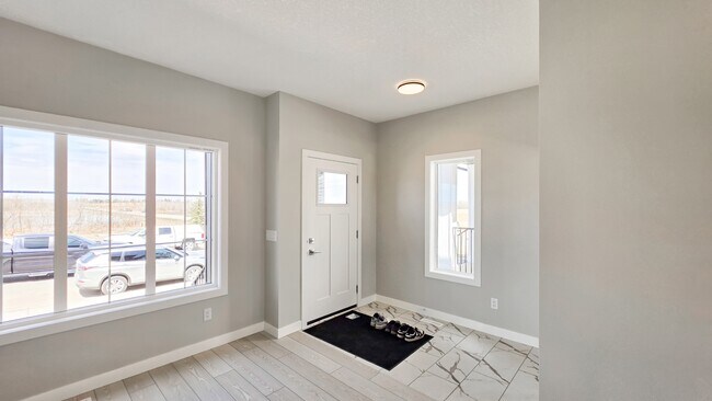 Photo - 10005 Huxbury Dr NE