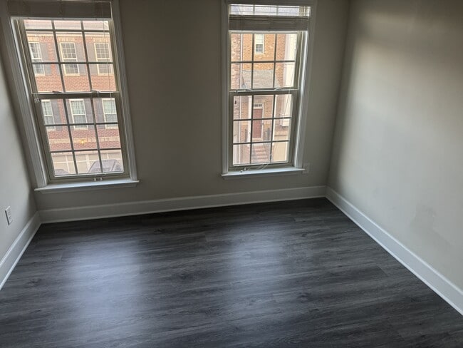 Photo - 2562 Sibley Dr