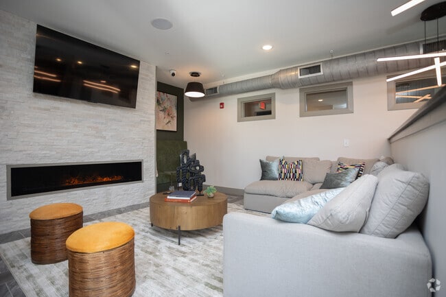 Clubhouse - Madison Long Shoals