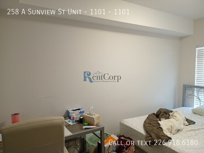 Photo - 258A Sunview St