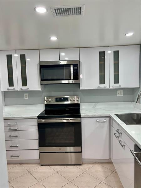 Photo - 9050 NW 28th St