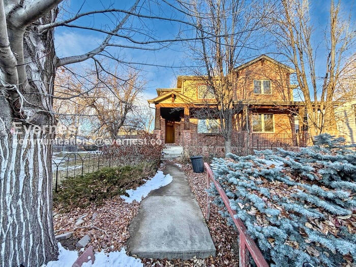 Photo - 2455 S Williams St