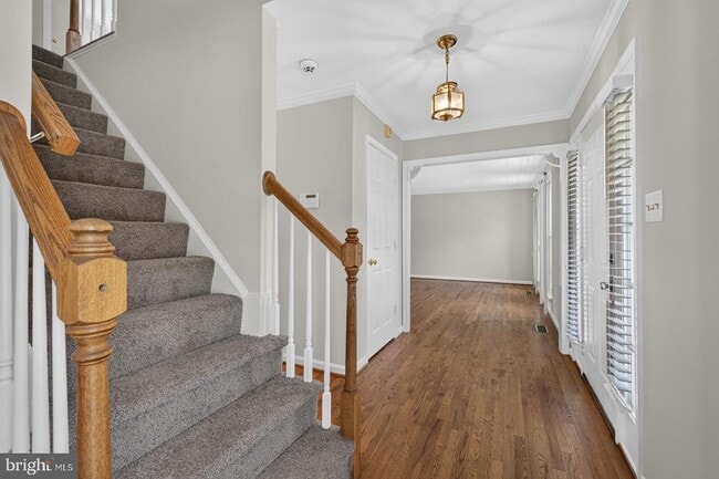 Photo - 811 Chatsworth Dr