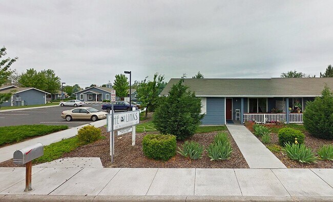 Photo - 310 Klickitat St