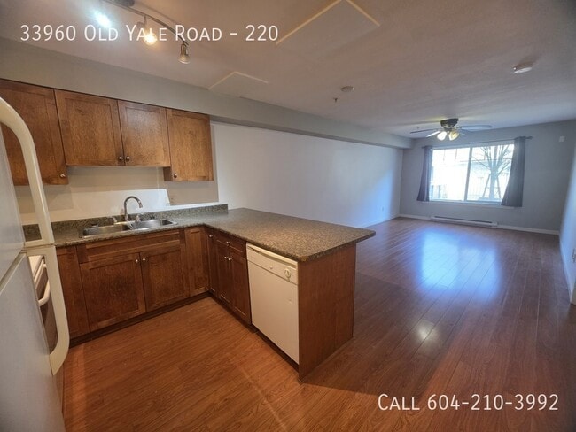 Photo - 1 Bedroom at Old Yale Heights! Unité 220