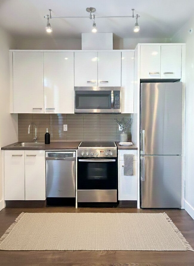 Photo - 45513-45513 Market Way