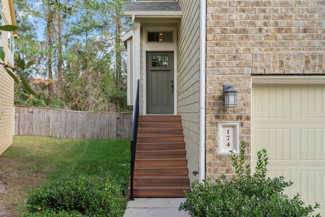 Photo - 174 Cheswood Forest Dr