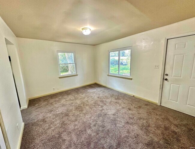Photo - 1901 Conlin Ave