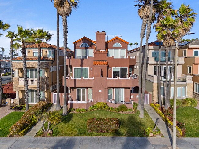 OCEAN FRONT CONDO IN HUNTINGTON BEACH - OCEAN FRONT CONDO IN HUNTINGTON BEACH