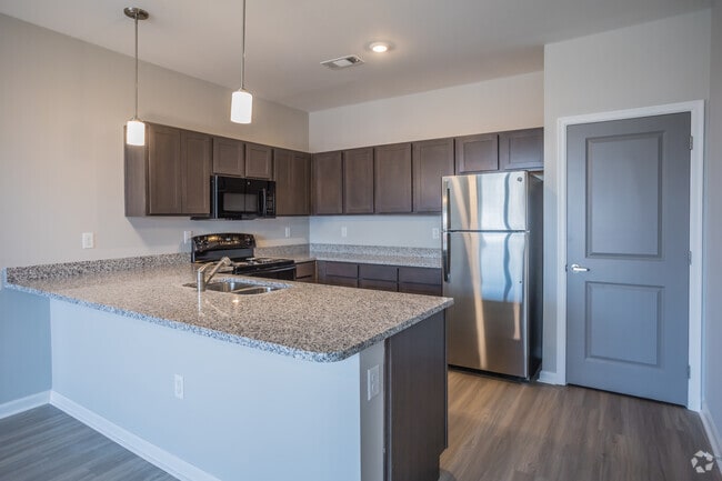 1 BR, 1 BA - 712 SF