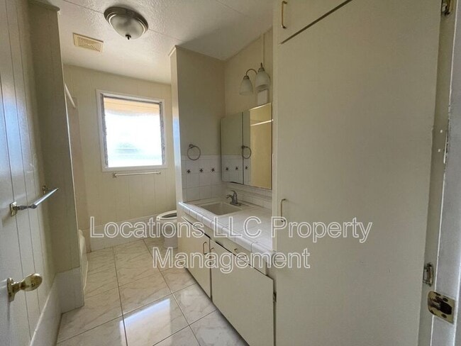 Photo - 1595 Makamua St Unit Front