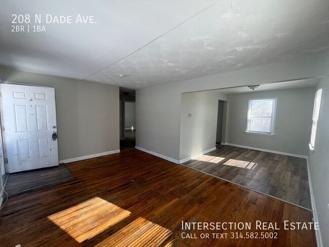 Photo - 208 N Dade Ave