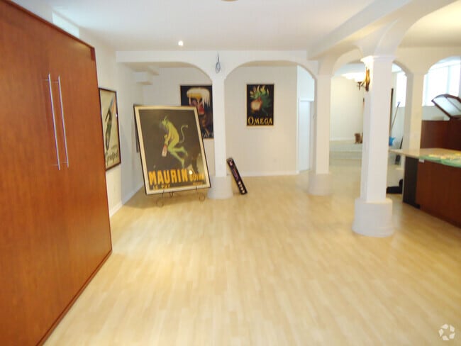 Building Photo - 4333 Beard Ave S Unit Apt C