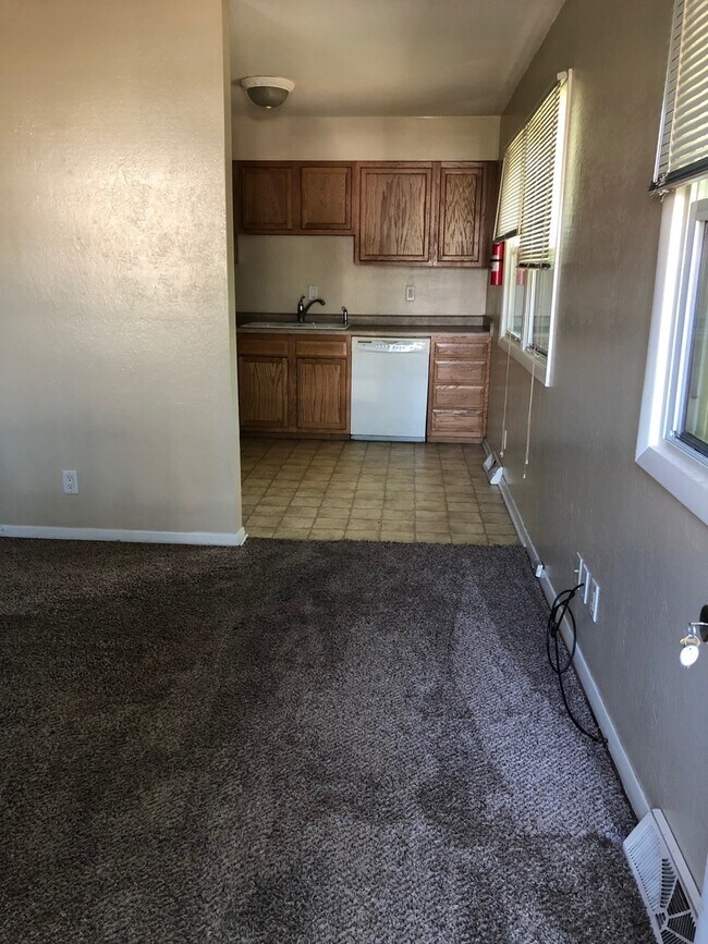 Photo - 1528-1530 Seminole Ave NW Cedar Rapids, IA 52405 Unidad 1530