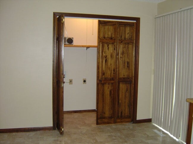 Photo - 3526 S Farm Rd 135