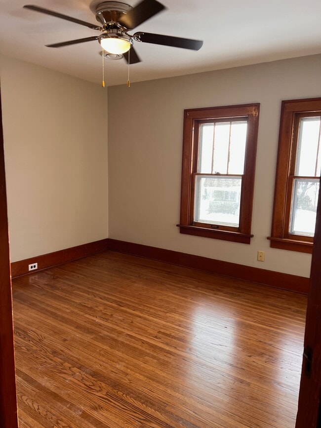 Photo - 907 Albion Ave