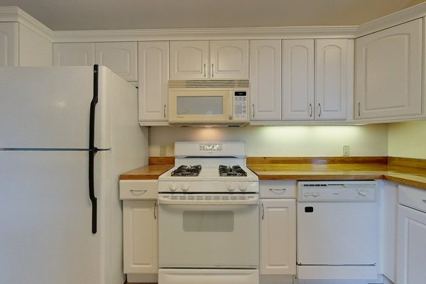 Photo - 9 Bedlow Ave Unit 4