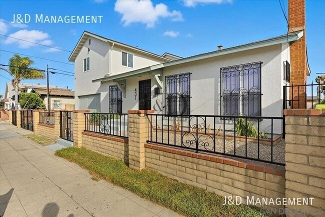 Building Photo - 431 Sampson St